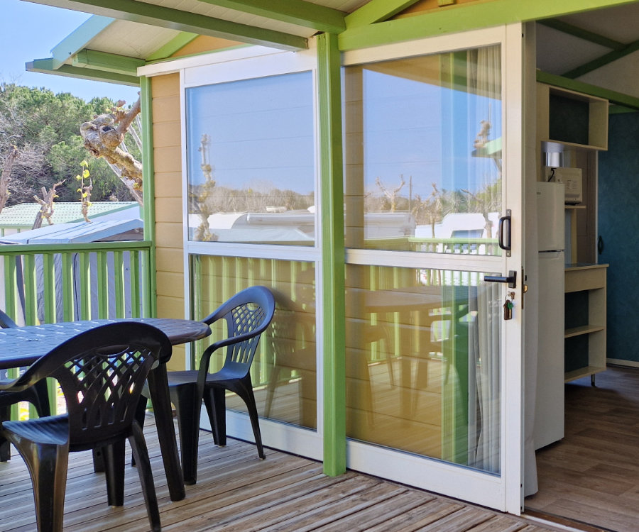 Bungalows COMEDOR - TERRAZA MOREA-1